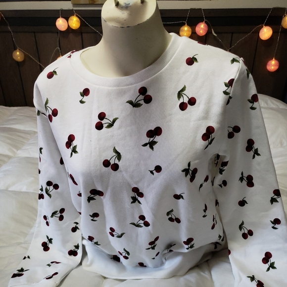Forever 21 Sweaters - 🍒🍒Forever 21 Sweater 🍒🍒